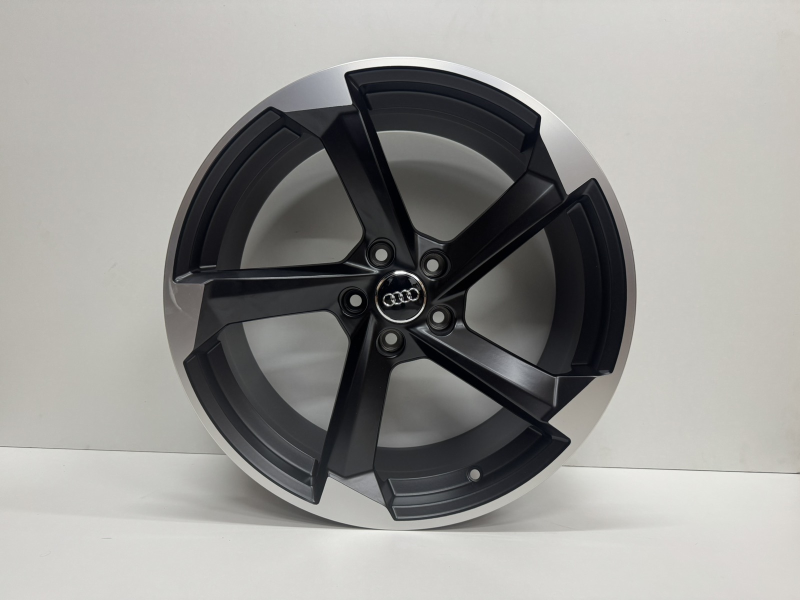 R1397 R19 19X8.5 5x112