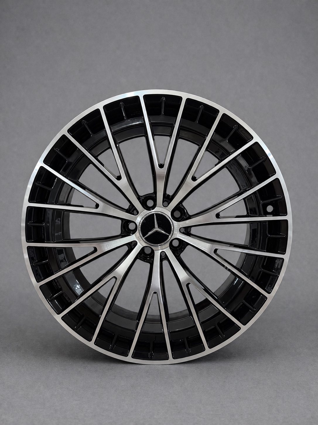 R8132 R19 8.5/9.5 5x112