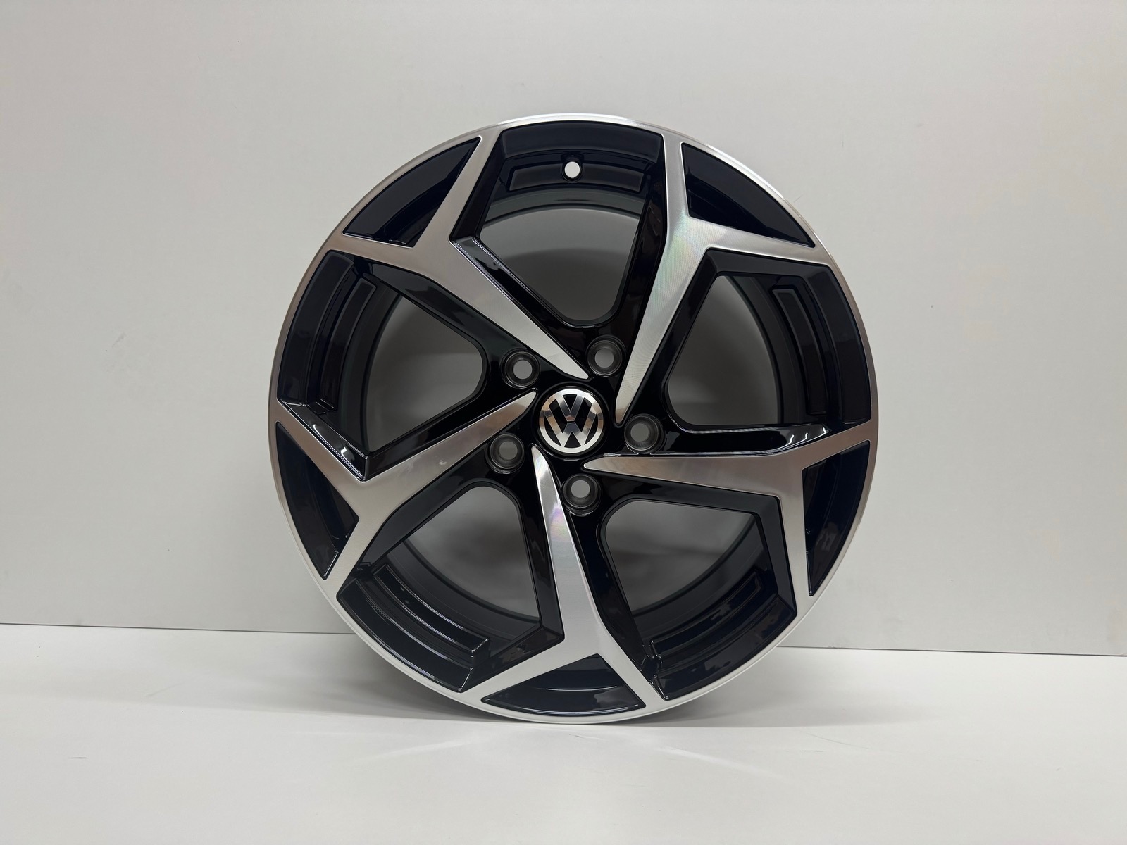 R687/R1279 R16 16X7.0 5x112