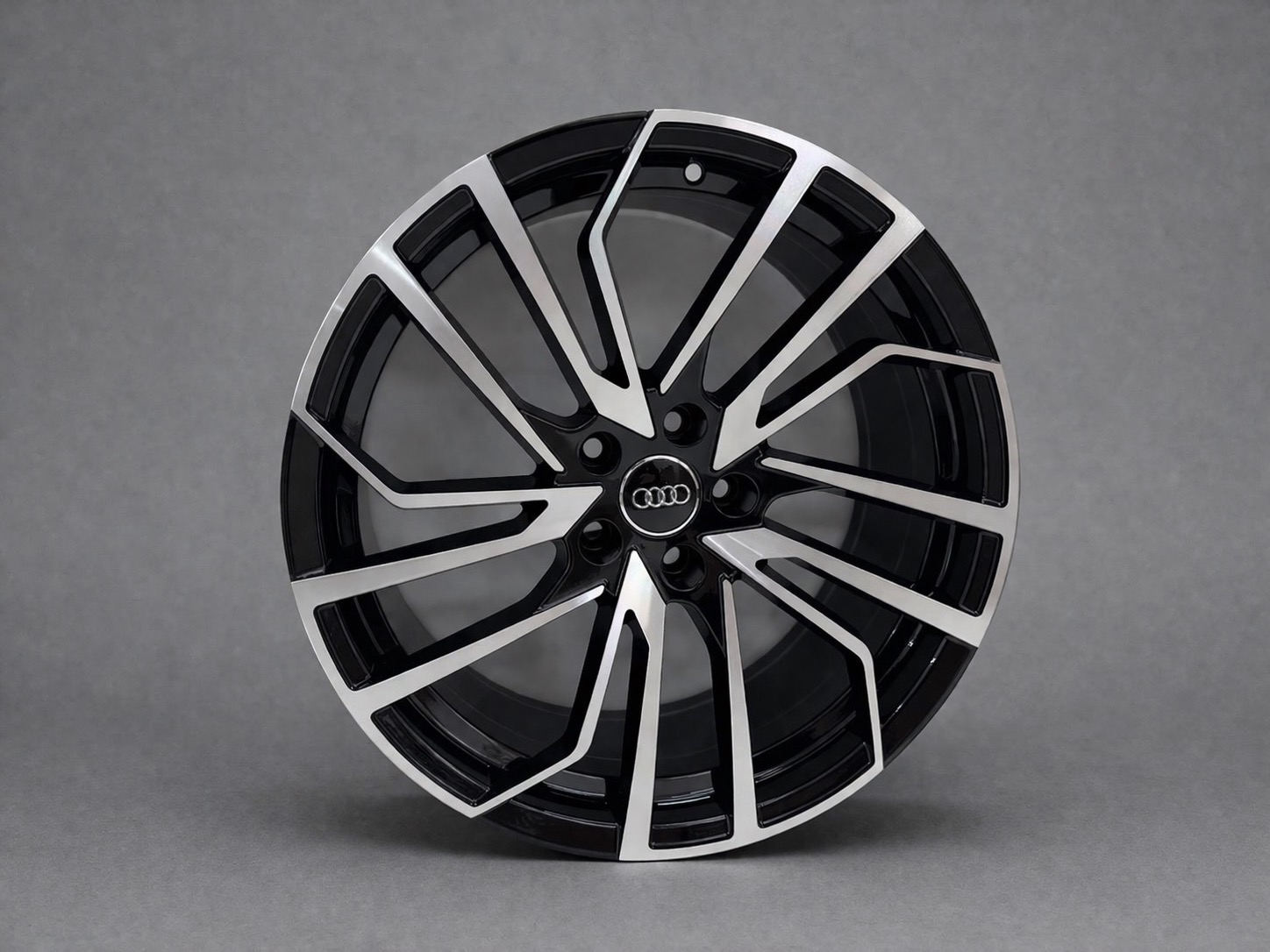 R3301 R18 18X8.0 5x112