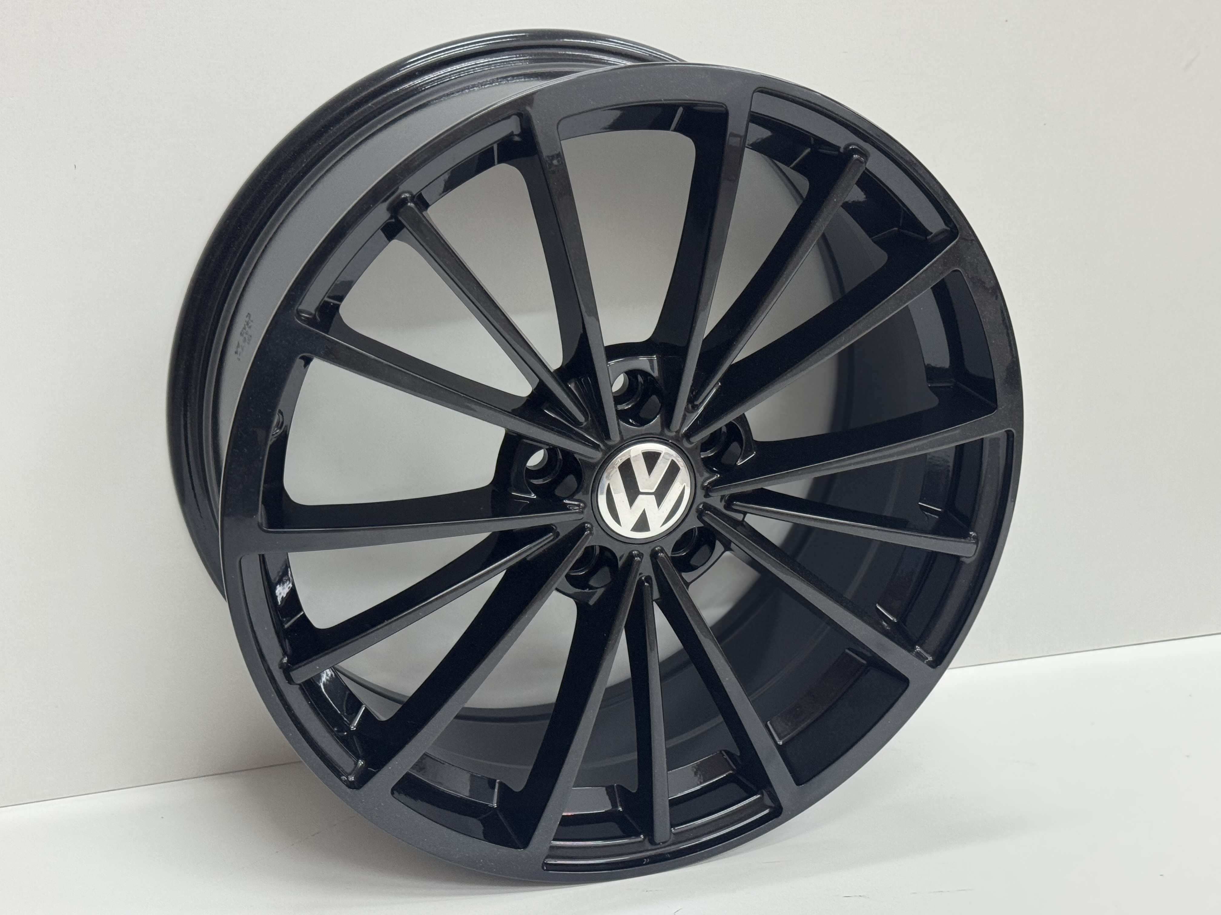 R3259 R18 18X7.5 5x112